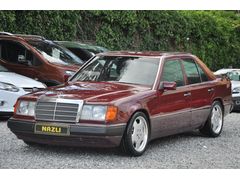 1991 MERCEDES 200 E (senetle taksitlendirme seçeneğimiz vardır)