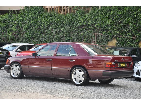 1991 MERCEDES 200 E (senetle taksitlendirme seçeneğimiz vardır)