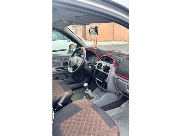 2002 MODEL RENAULT CLIO 2 1.4 16V