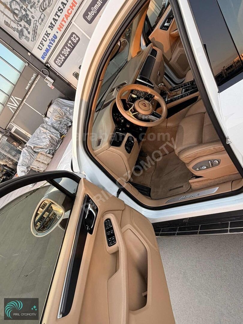 Galeriden Porsche Macan 2.0 2015 Model İstanbul 179.000 km Beyaz 4
