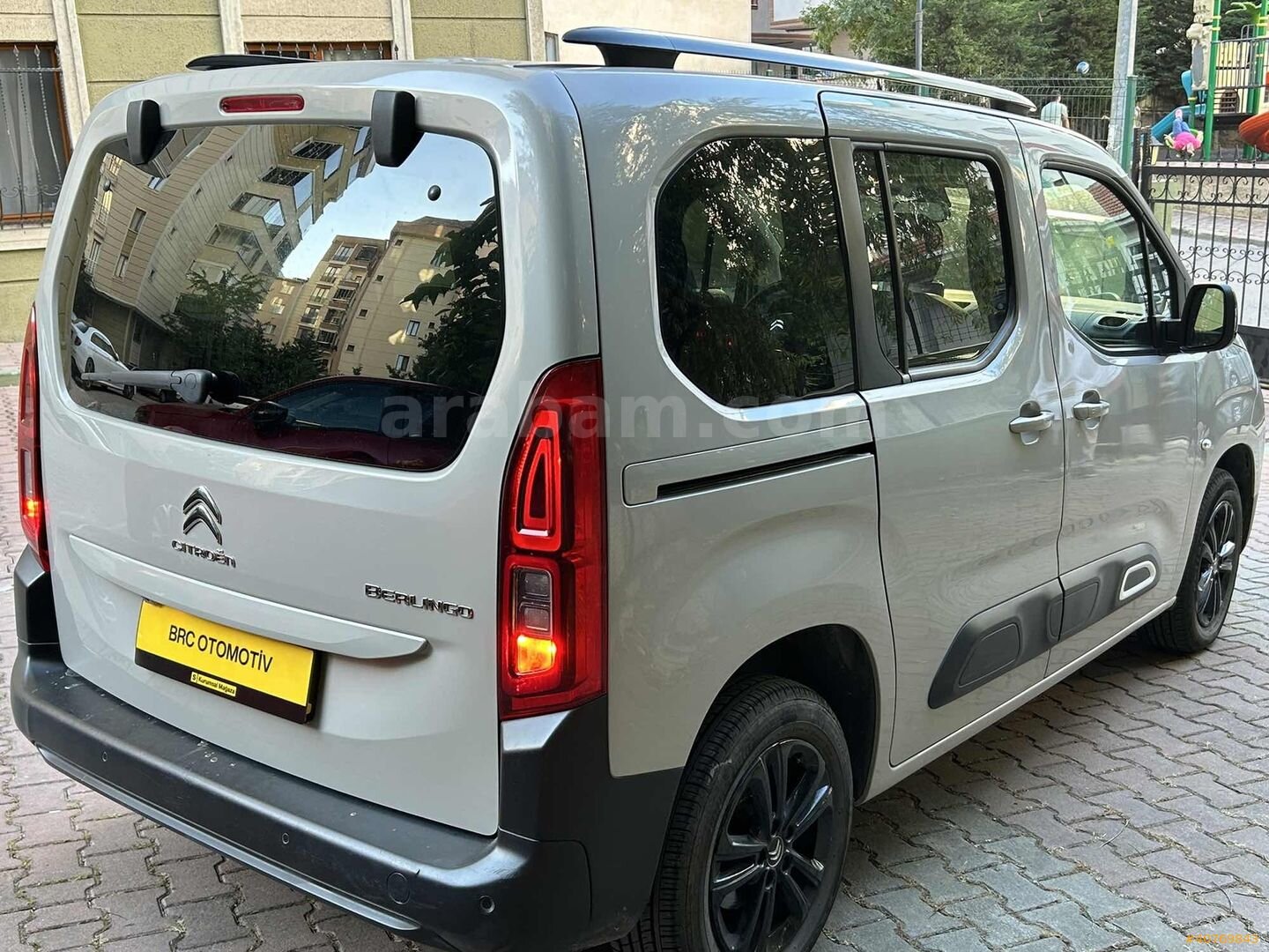 Galeriden Citroen Berlingo 1.5 BlueHDI Shine 2022 Model İstanbul 80.000 km Kahverengi 5
