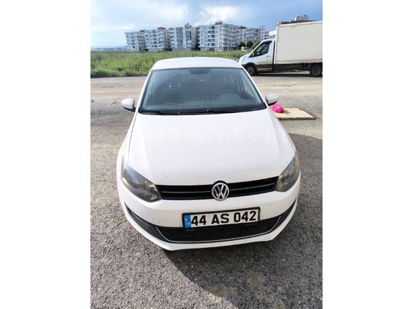 Sahibinden Volkswagen Polo 1.4 Chrome Edition 2013 Model  92.000 km Beyaz