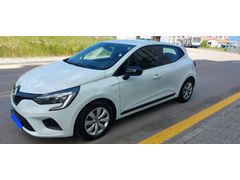 2022 model clio  değişensiz  sıfır ayarında 11000 kmde
