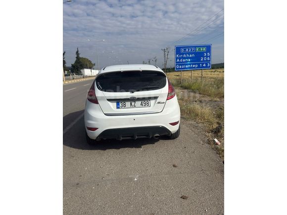 Sahibinden Ford Fiesta 1.4 TDCi Trend 2011 Model 