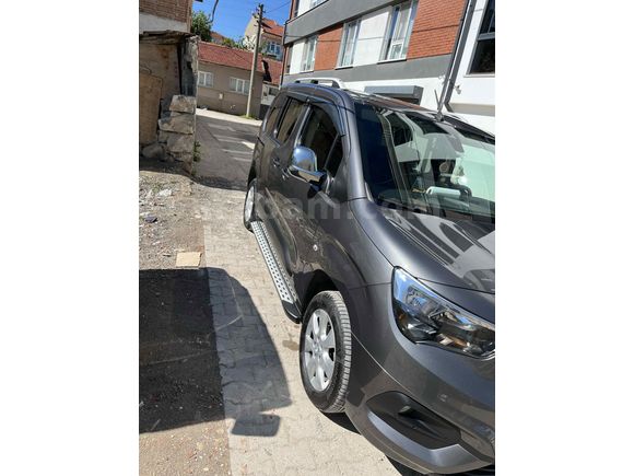 Sahibinden Opel Combo 1.5 CDTI Edition 2022 Model  75.000 km Gri