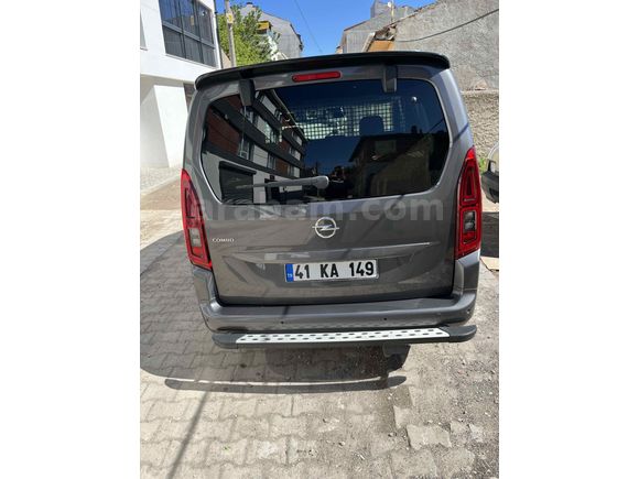 Sahibinden Opel Combo 1.5 CDTI Edition 2022 Model  75.000 km Gri