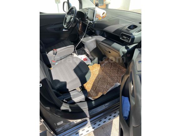 Sahibinden Opel Combo 1.5 CDTI Edition 2022 Model  75.000 km Gri