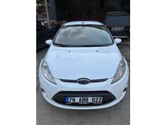 Sahibinden Ford Fiesta 1.4 Titanium 2012 Model  157.778 km Beyaz