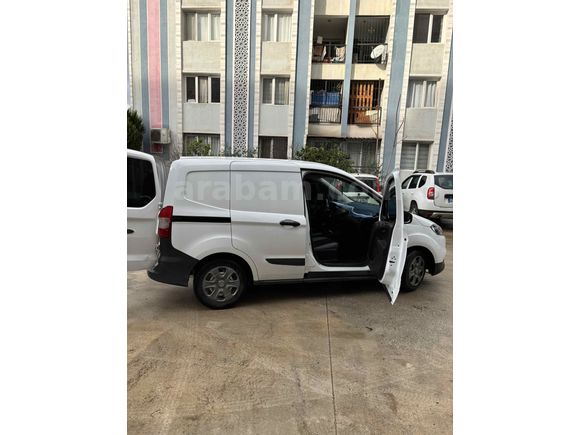 Sahibinden Ford Transit Courier 1.5 TDCi Trend 2022 Model 