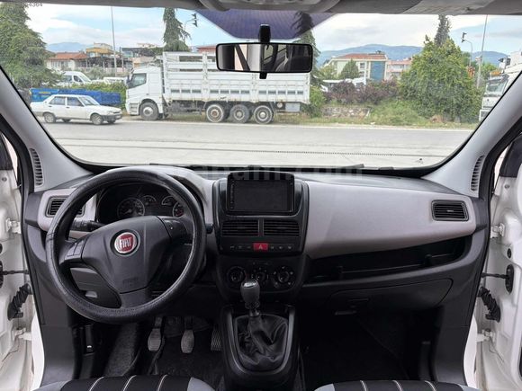 YENİ GELEN OTOMOBİL RUHSATLI HATASIZ BOYASIZ FİAT DOBLO