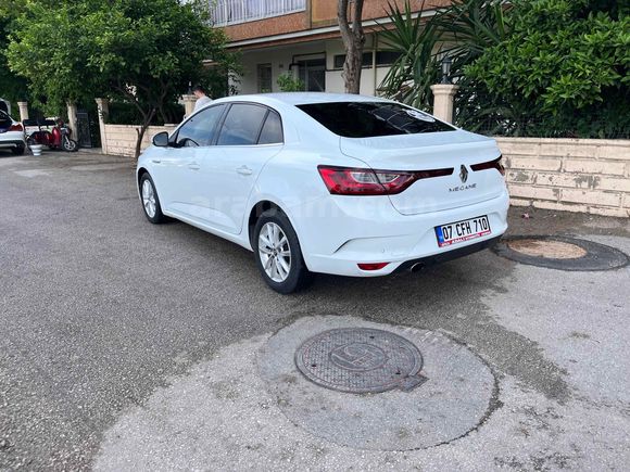 Sahibinden Renault Megane 1.5 Blue DCI Touch 2020 Model 