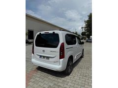 UYAROĞLU OTOMOTİV'DEN 2024 TOYOTA PROACE CİTY CAM TAVAN