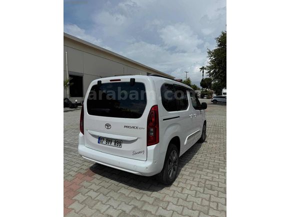 UYAROĞLU OTOMOTİV'DEN 2024 TOYOTA PROACE CİTY CAM TAVAN