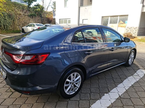 Sahibinden Renault Megane 1.5 Blue DCI Touch 2019 Model