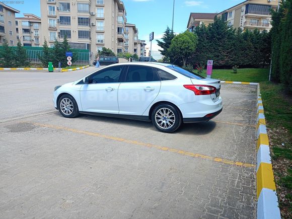 2012 MODEL FOCUS Titanium