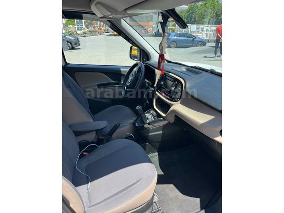 Sahibinden Fiat Doblo Combi 1.6 Multijet Premio Plus 2021 Model 