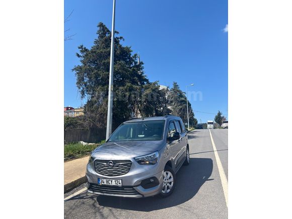 Sahibinden Opel Combo 1.5 CDTI Edition 2023 Model İstanbul 39.500 km Gri (Gümüş)