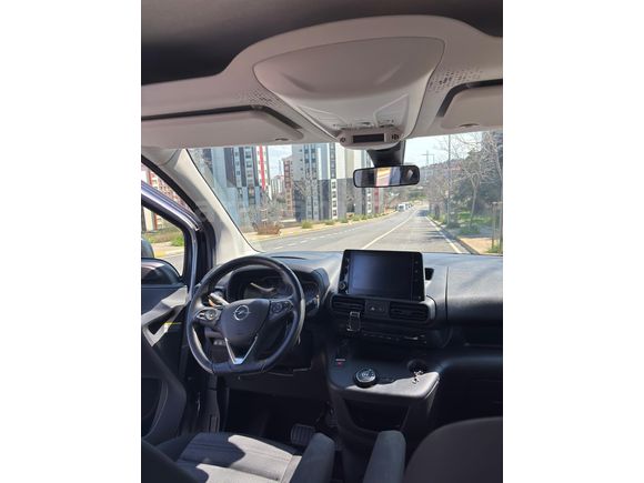 Sahibinden Opel Combo 1.5 CDTI Edition 2023 Model İstanbul 39.500 km Gri (Gümüş)