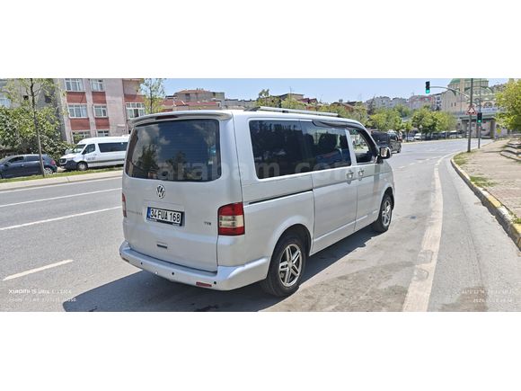 2014 model bel altı 3 4 parça boyası var ağır kazada yoktur temiz aile. arabasıdır Volkswagen Transporter 2.0 TDI Camlı Van 2014 Model  275.000 km Gri