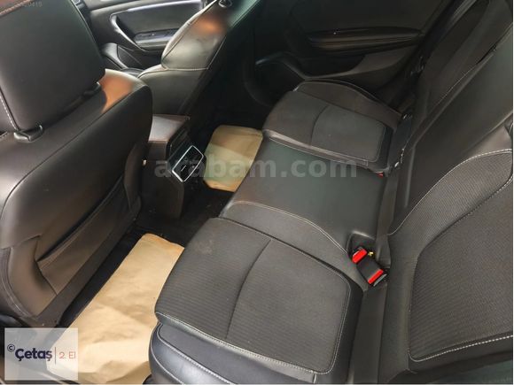 ÇETAŞ RENAULT İZMİR 2023 Megane Sedan 1.3 TCe Icon EDC