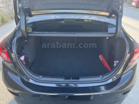 Sahibinden Mazda 3 1.5 SkyActive-D Power Sense 2017 Model İstanbul 79.200 km Siyah