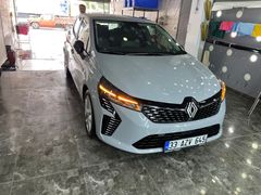Sahibinden  Hatasiz Boyasiz Clio 1.0 TCe Evolution 2024 Model 