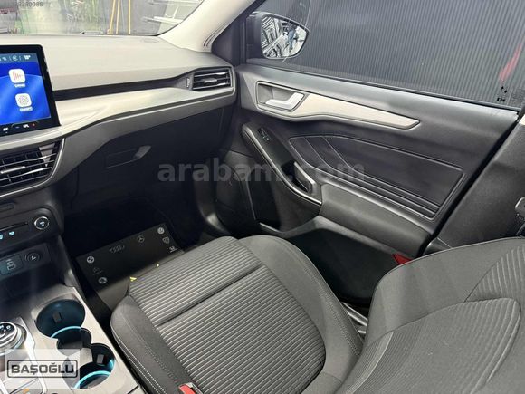 2025 MODEL FORD FOCUS 1.5ECOBLUE TİTANİUM STİL SİYAH RENK