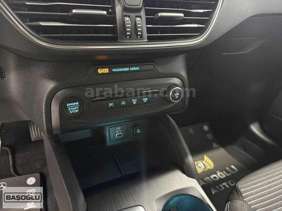 2025 MODEL FORD FOCUS 1.5ECOBLUE TİTANİUM STİL SİYAH RENK