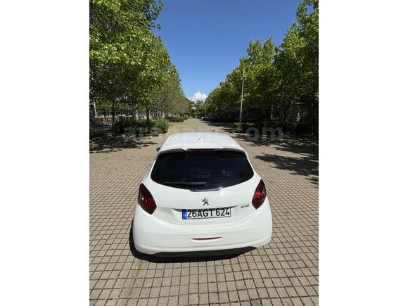 Yeni muayeneli Sahibinden Peugeot 208 1.2 PureTech Access 2015 Model 