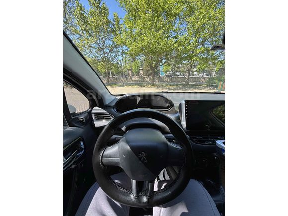 Yeni muayeneli Sahibinden Peugeot 208 1.2 PureTech Access 2015 Model 