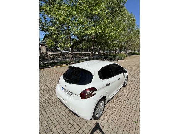 Yeni muayeneli Sahibinden Peugeot 208 1.2 PureTech Access 2015 Model 