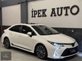İPEK AUTO / Corolla 1.5 Flame X-Pack / BOYASIZ / SUNROOF / LED
