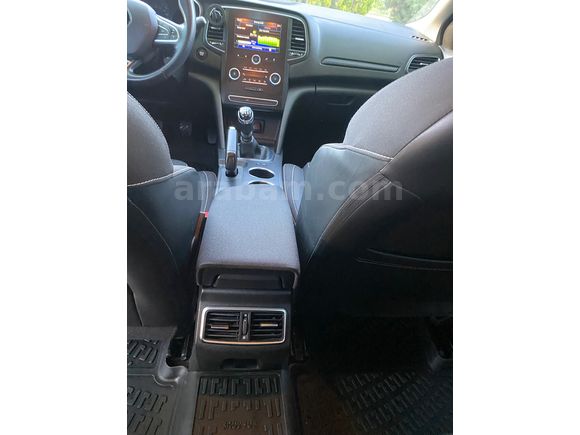 Sahibinden Renault Megane 1.6 Touch 2019 Model 36.350 km 