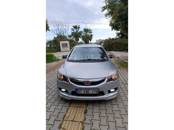 Sahibinden Honda Civic 1.6i VTEC Elegance 2011 Model