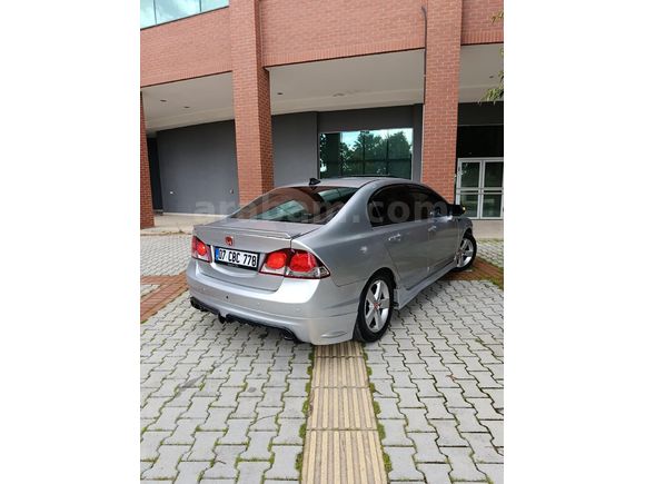 Sahibinden Honda Civic 1.6i VTEC Elegance 2011 Model