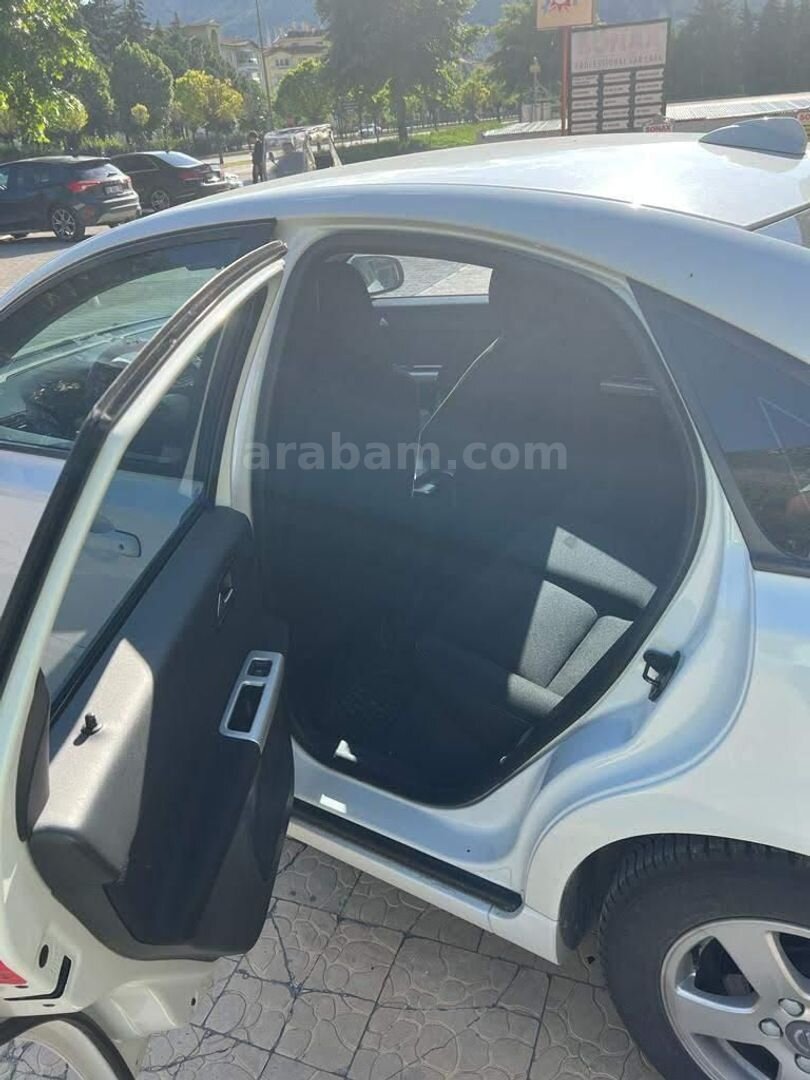Sahibinden Volvo S40 1.6 D 2012 Model Amasya 176.000 km Beyaz 4