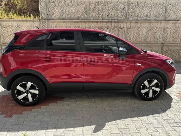 Hatasız  50.000 km garantili yetkili servis bakımlı 2022 otomatik 1.2 Crossland