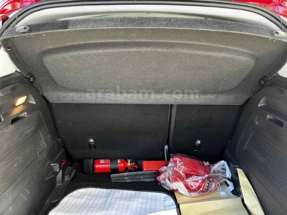 Hatasız  50.000 km garantili yetkili servis bakımlı 2022 otomatik 1.2 Crossland