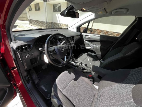 Hatasız  50.000 km garantili yetkili servis bakımlı 2022 otomatik 1.2 Crossland