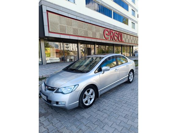 Honda Civic 1.6i VTEC Elegance 2008 Model  Değişensiz 255 Binde