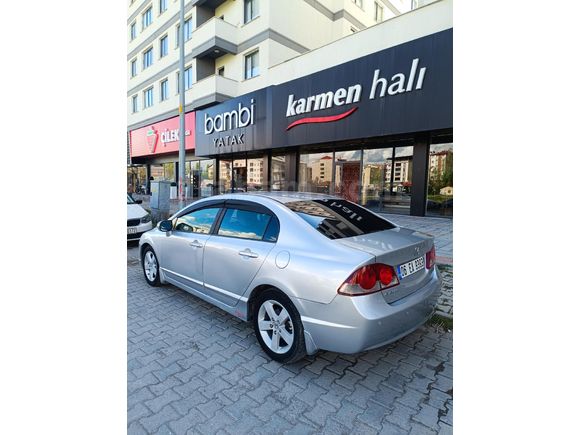 Honda Civic 1.6i VTEC Elegance 2008 Model  Değişensiz 255 Binde