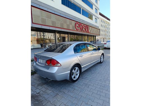 Honda Civic 1.6i VTEC Elegance 2008 Model  Değişensiz 255 Binde