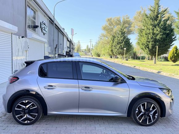 BOYASIZ 2025 MODEL PEUGEOT e-208 GT 