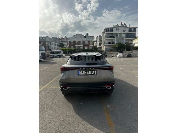 Sahibinden Chery Omoda 5 1.6 T-GDI Comfort 2023 Model  43.000 km Gri (Gümüş)