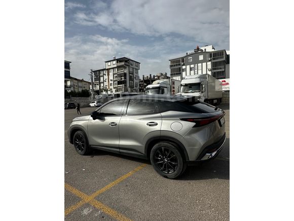 Sahibinden Chery Omoda 5 1.6 T-GDI Comfort 2023 Model  43.000 km Gri (Gümüş)