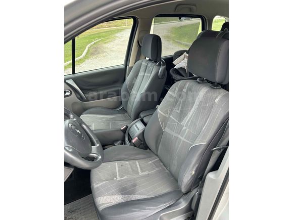 Sahibinden Renault Scenic 1.5 dCi Dynamique 2006 Model 