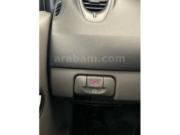 Sahibinden Renault Scenic 1.5 dCi Dynamique 2006 Model 