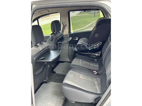 Sahibinden Renault Scenic 1.5 dCi Dynamique 2006 Model 