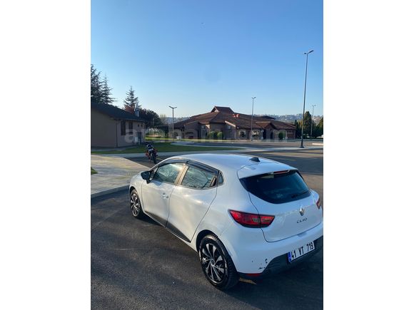 3.Sahibinden Renault Clio 1.2 Joy 2015 Model 