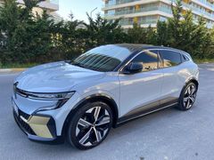 ERTÜKEL | HATASIZ-BOYASIZ MEGANE E-TECH ICONIC 220 HP